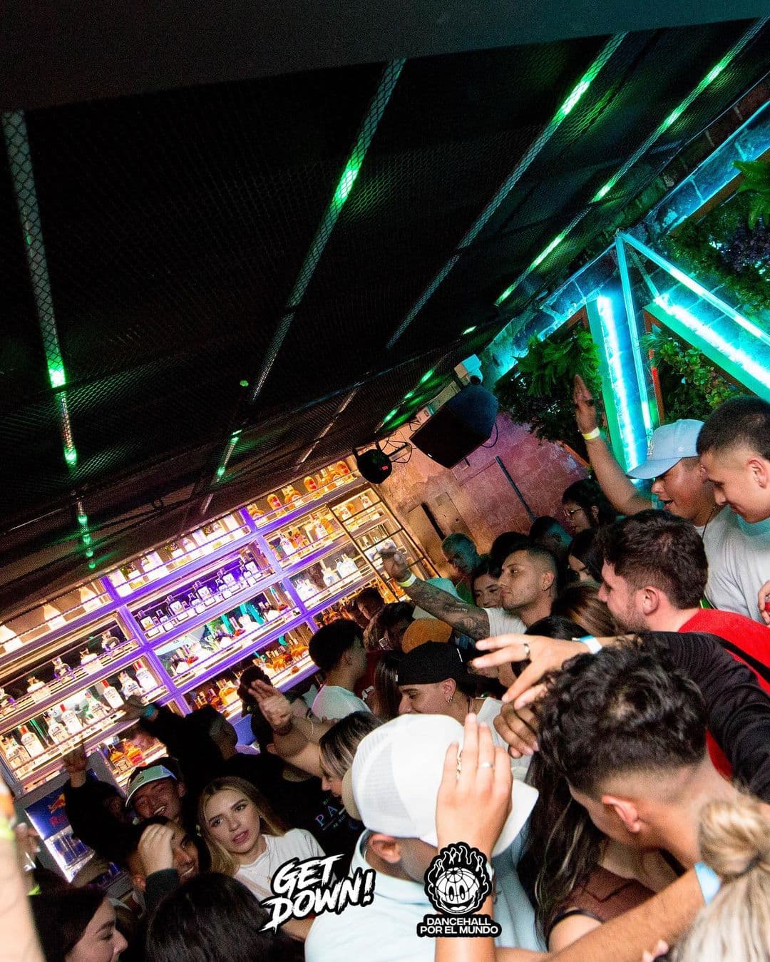 Get Down Bar-e519ef77-8da6-4883-86ad-8e010482f50a