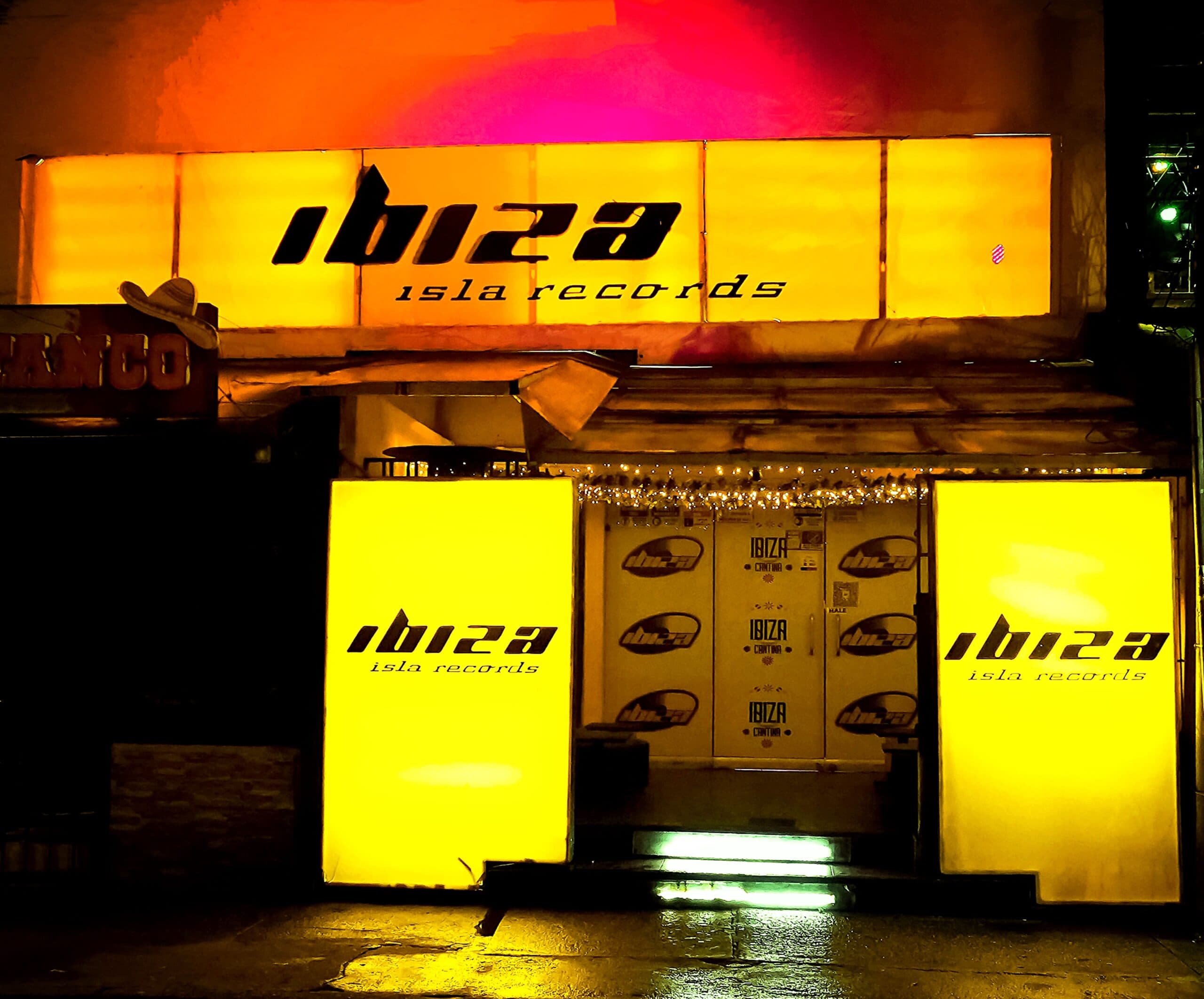 Ibiza Isla Records-dbc6b29f-65ba-43d6-a8fd-5001ad861ef7