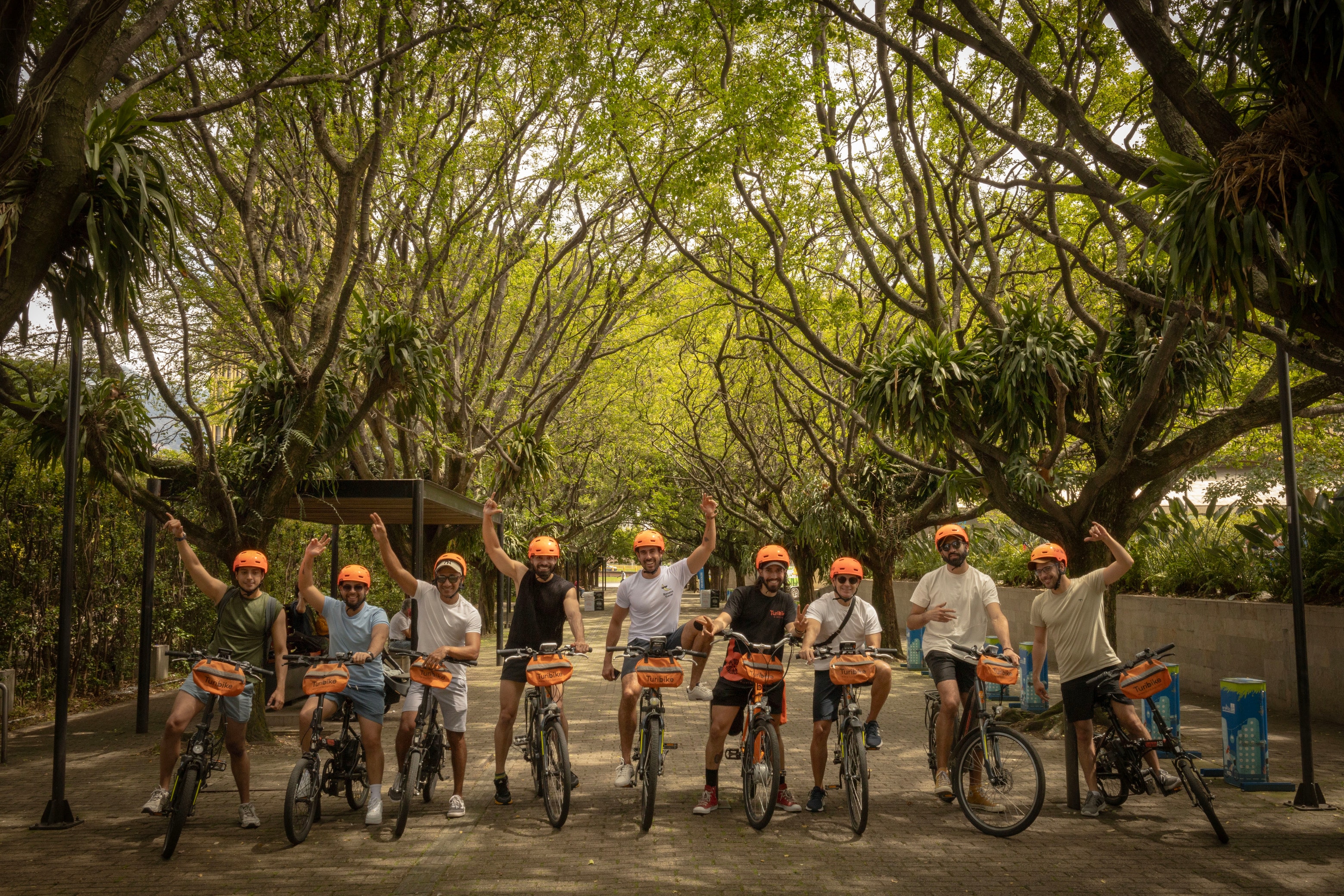 E-Bike tour x  Medellín-cover