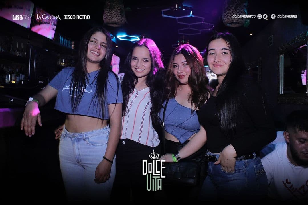 Dolce Vita Bar-e33c694b-0317-4e30-8102-c6780fef6729