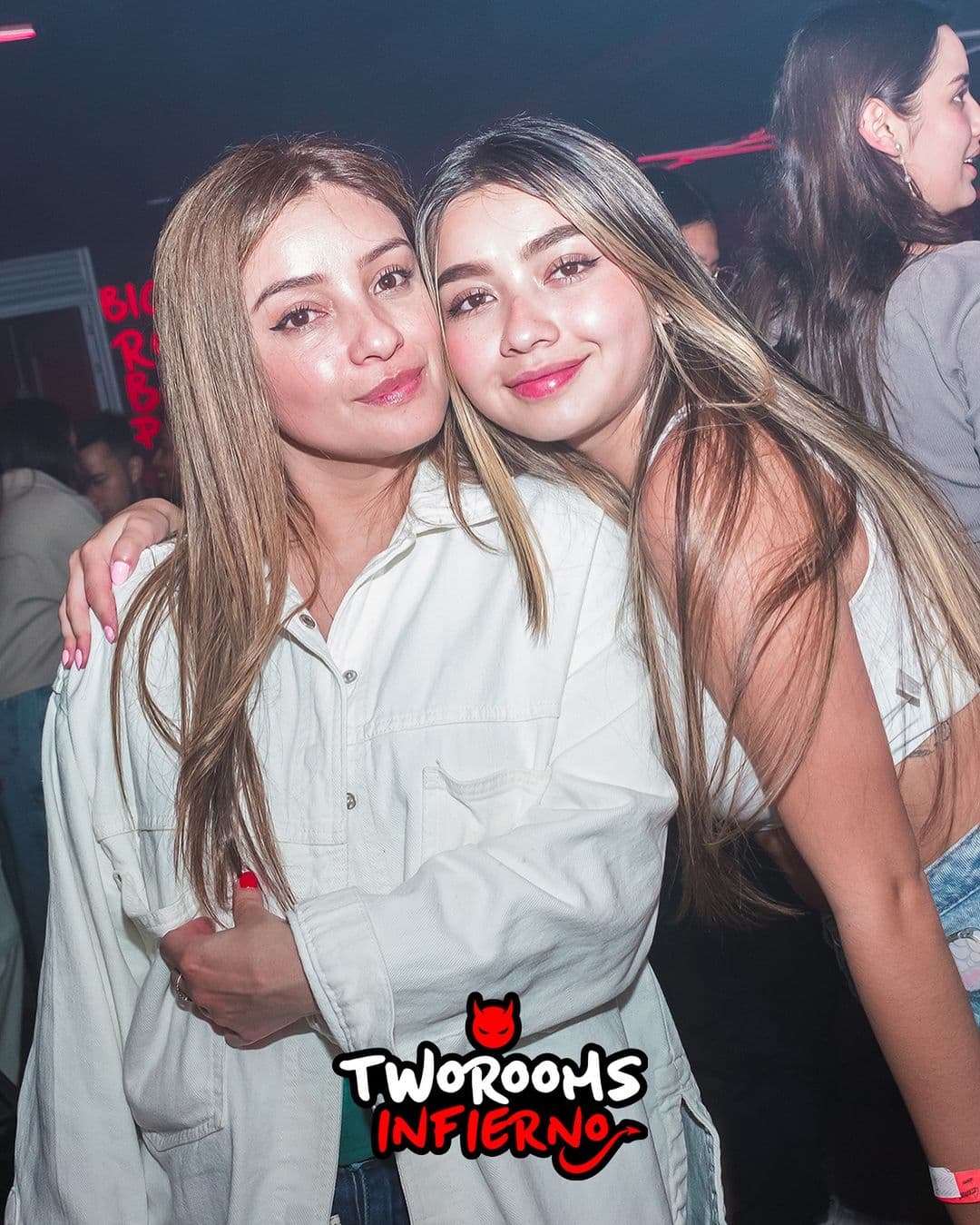 Two Rooms Infierno-dda26b67-7f52-4ee6-a673-28493b0eb216