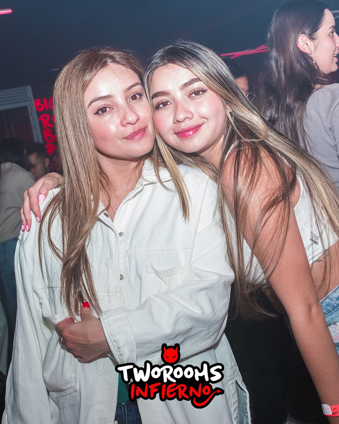 Two Rooms Infierno-dda26b67-7f52-4ee6-a673-28493b0eb216