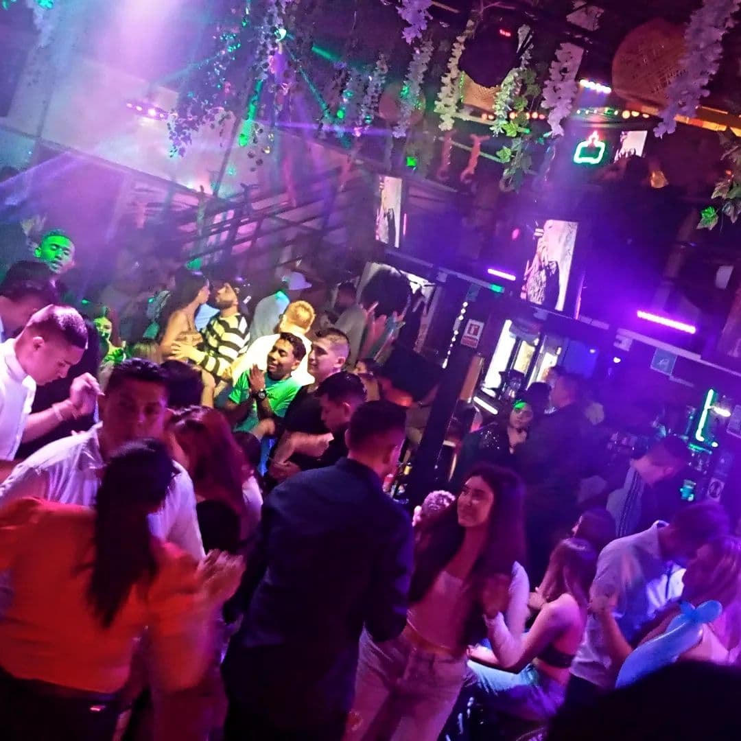 Creta Bar Suba-5d30c069-3cc6-4b03-800b-224ba706c3b2